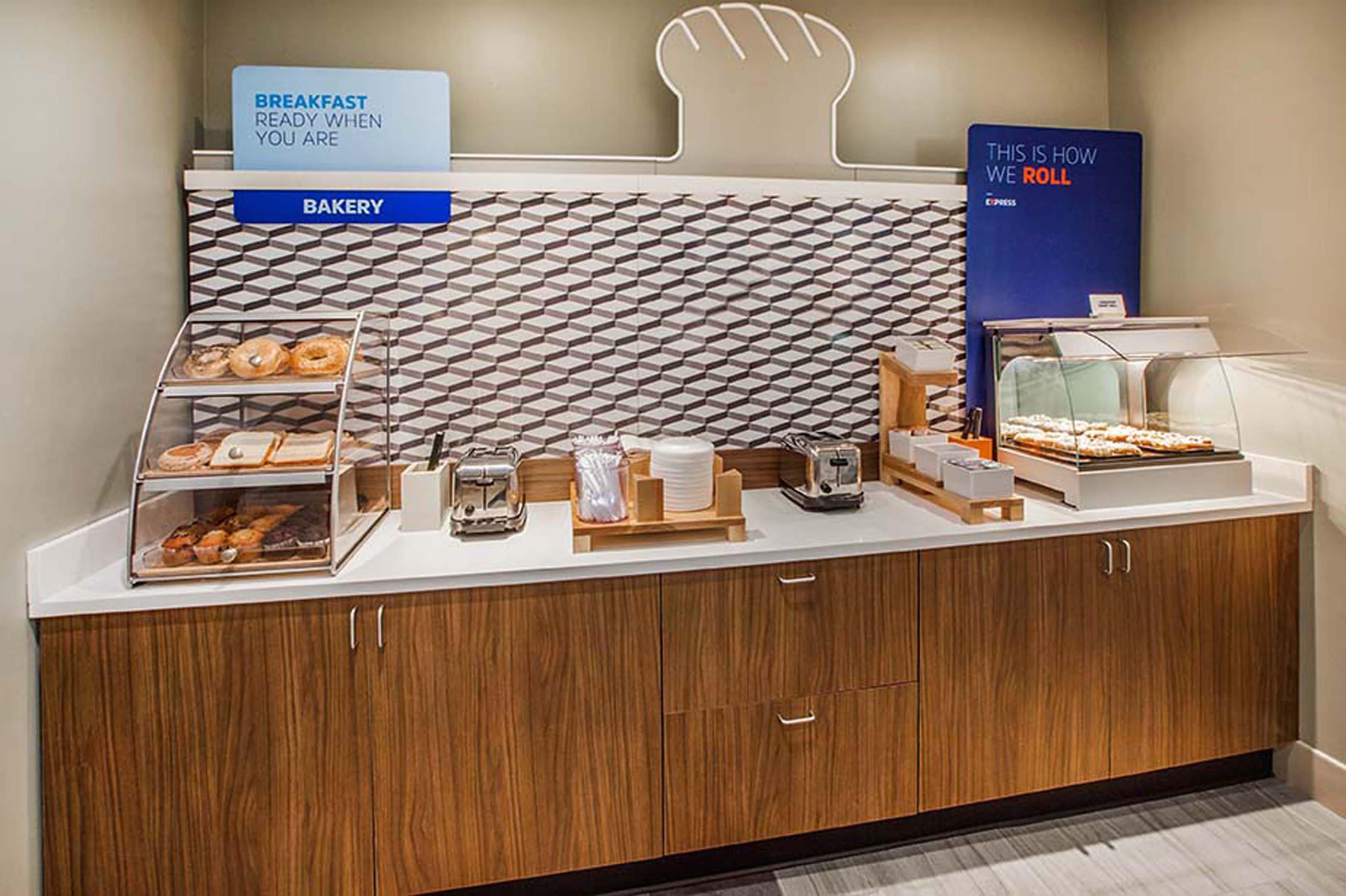 Holiday Inn Express And Suites Calgary By Ihg Kültér fotó