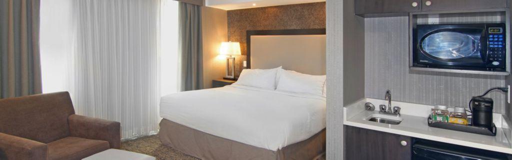 Holiday Inn Express And Suites Calgary By Ihg Kültér fotó