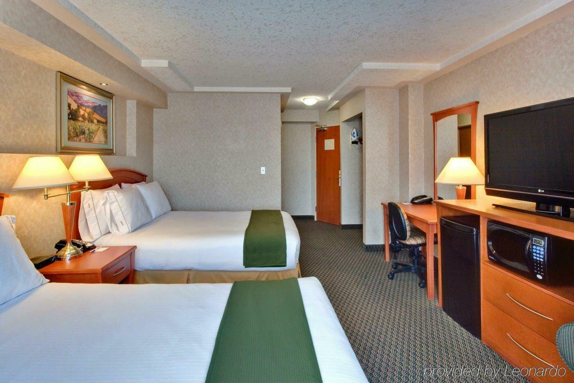 Holiday Inn Express And Suites Calgary By Ihg Kültér fotó