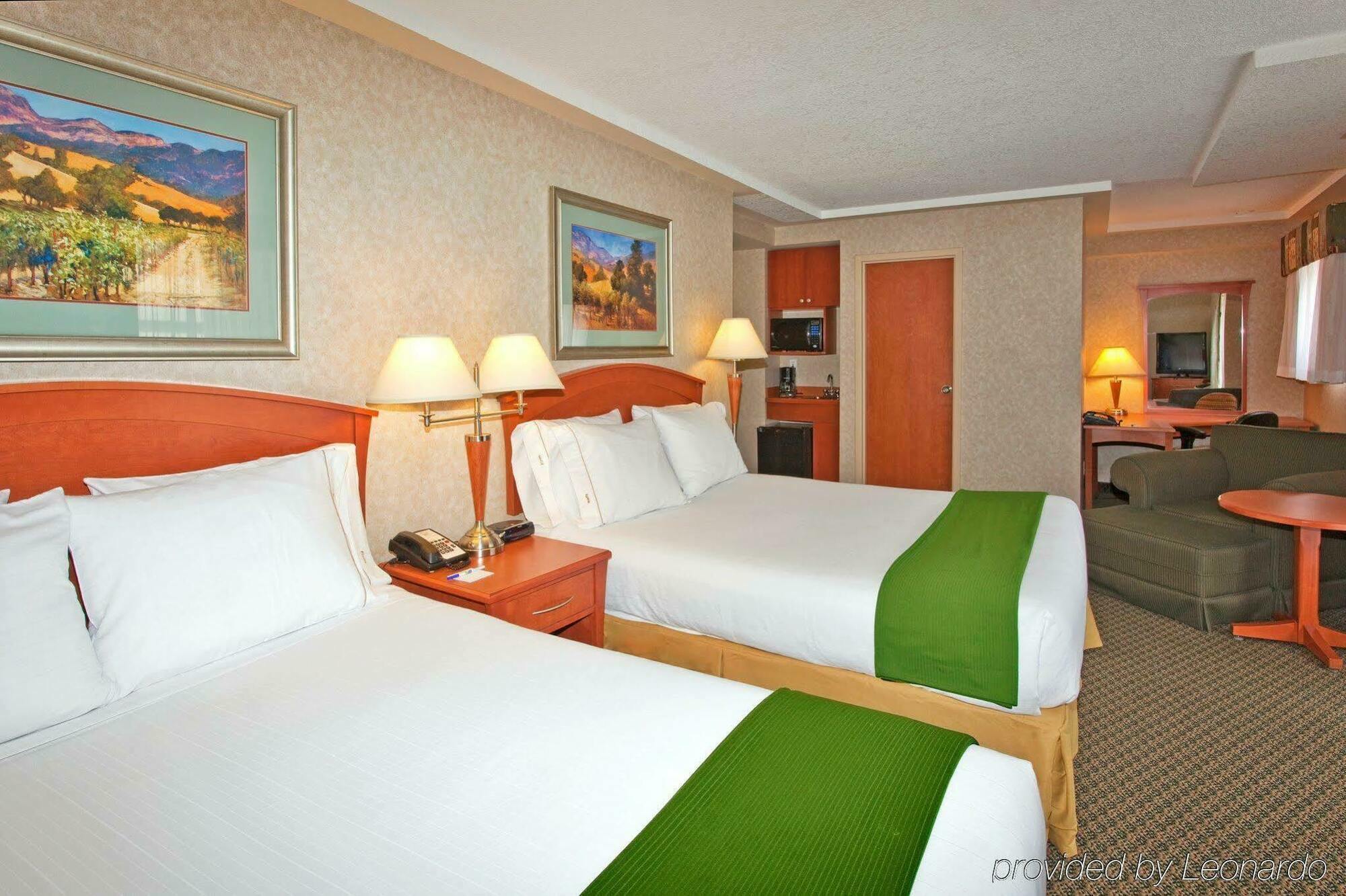Holiday Inn Express And Suites Calgary By Ihg Kültér fotó