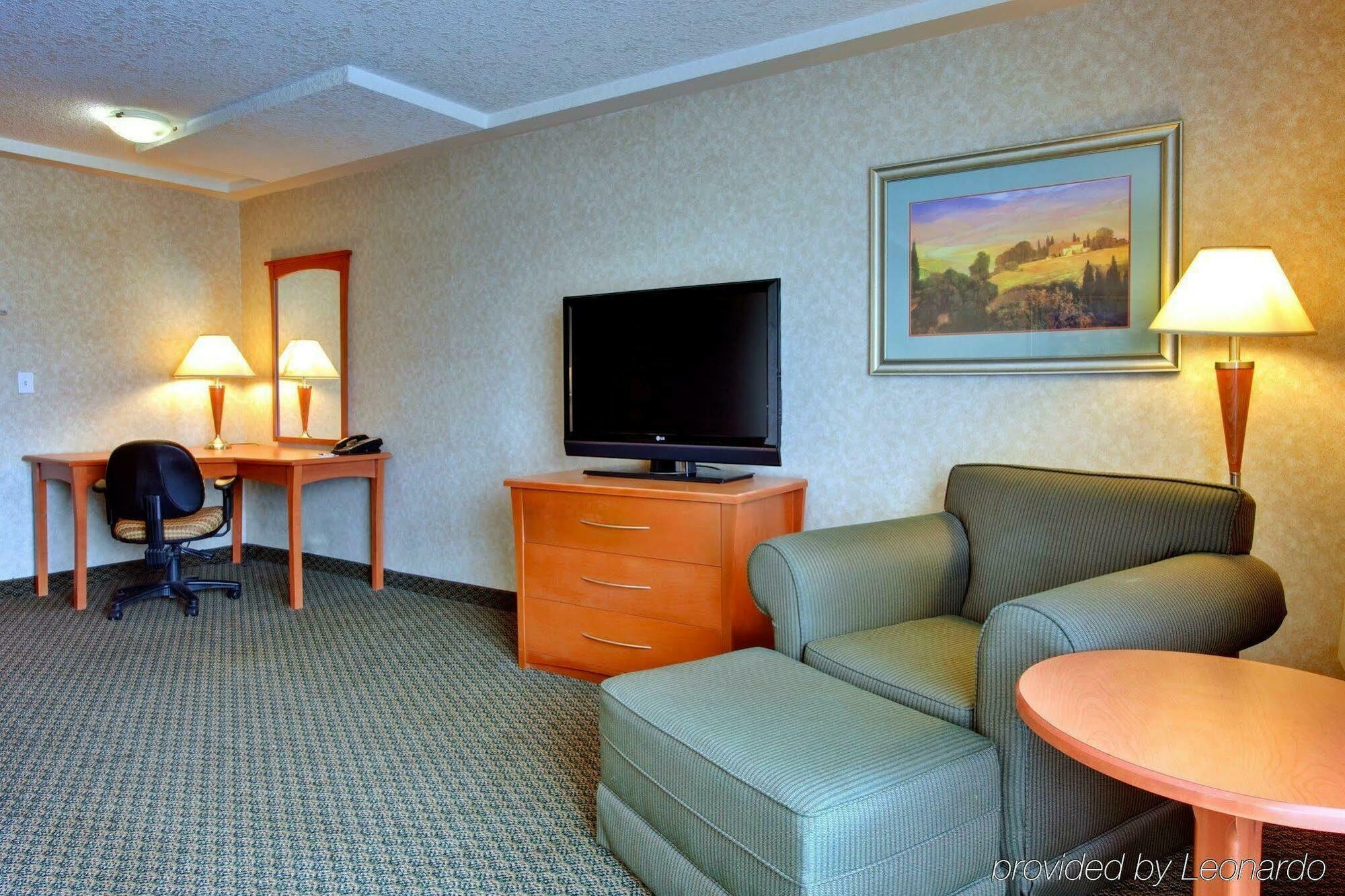Holiday Inn Express And Suites Calgary By Ihg Szoba fotó