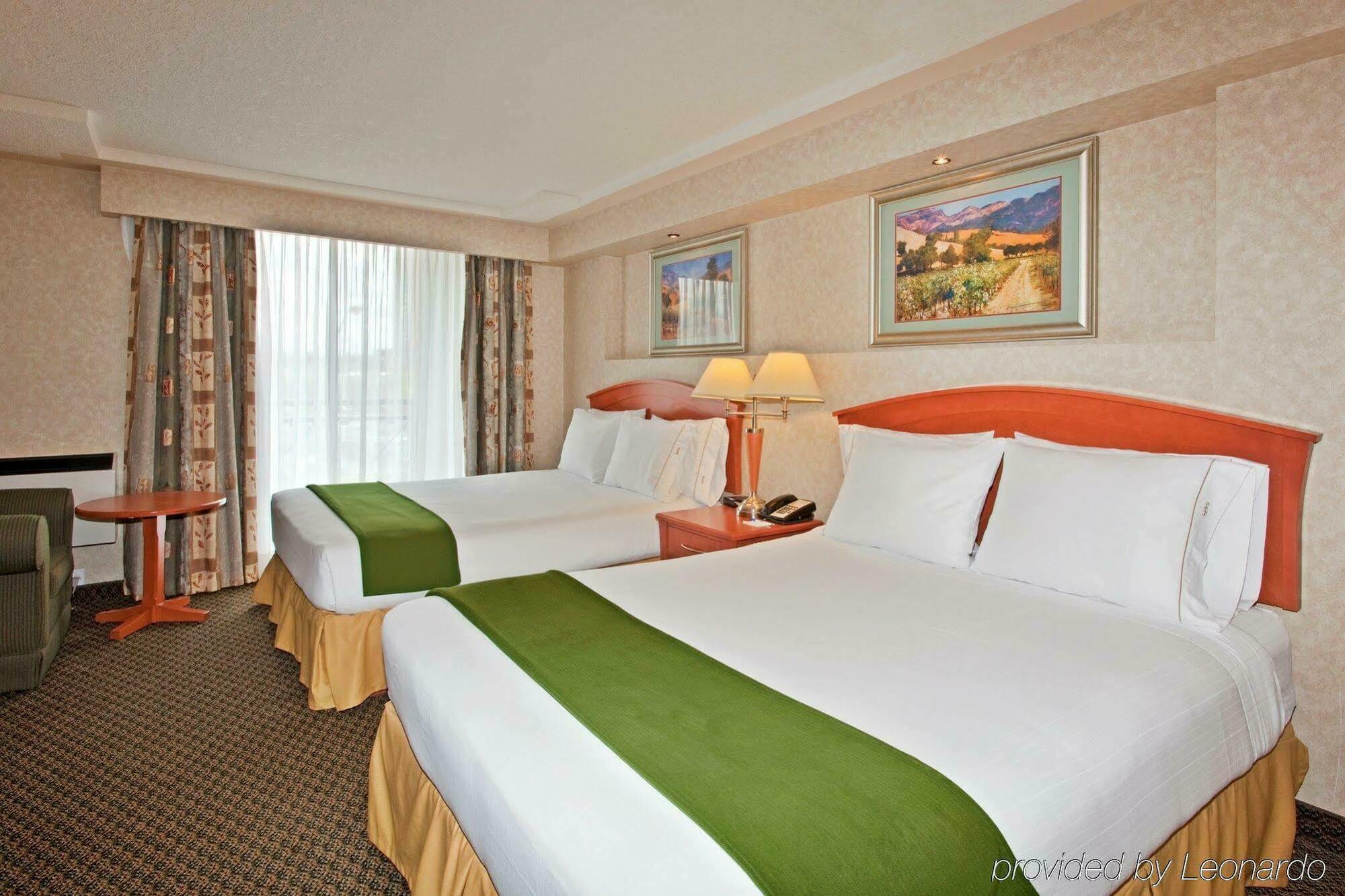 Holiday Inn Express And Suites Calgary By Ihg Kültér fotó
